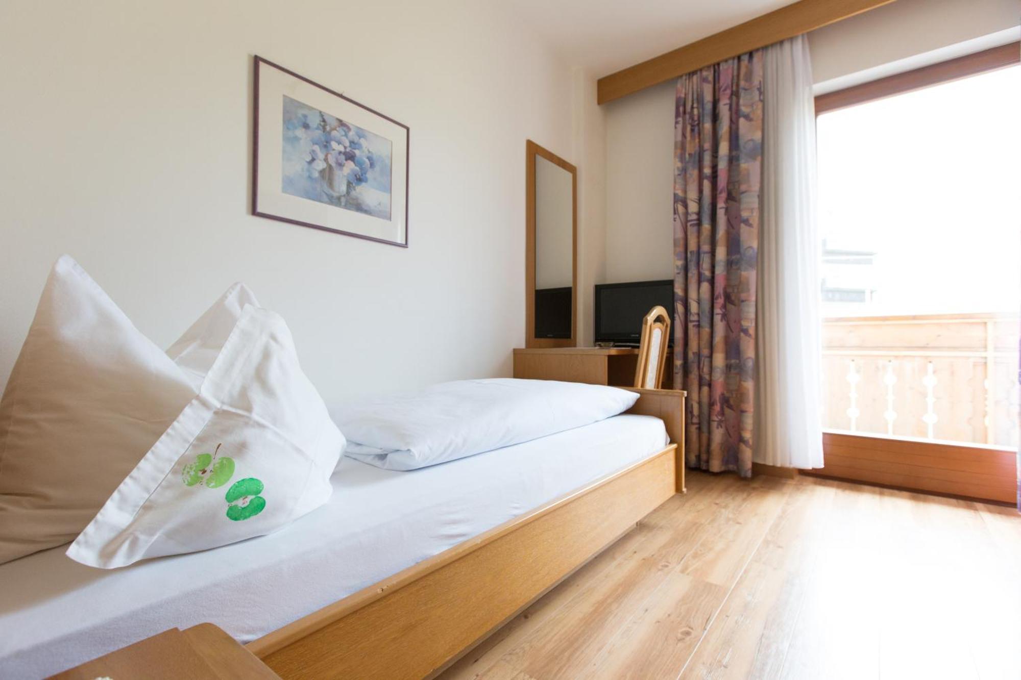 Bed and Breakfast Linghof Tirolo Exterior foto